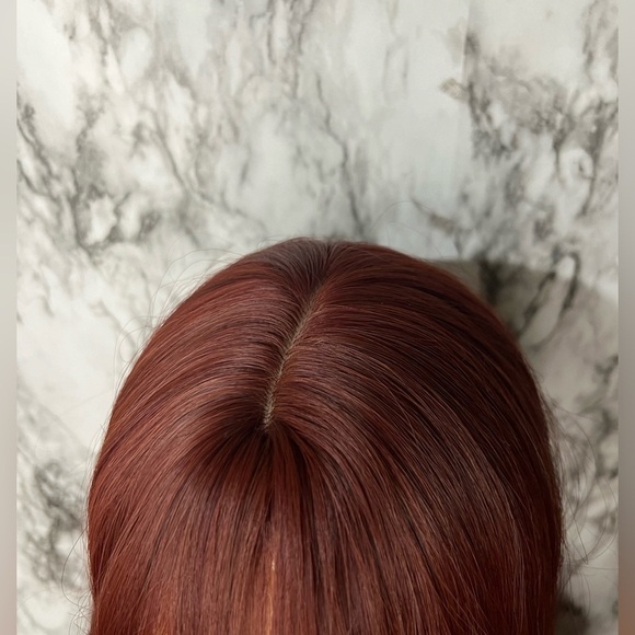 28 Inch Burgundy Long Wavy Wig with Bangs - Picture 4 of 8